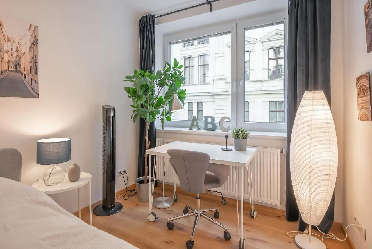 Modern City Center Apartment Vienna Austria